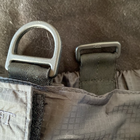 MEC snow pants size small - Picture 8 of 8